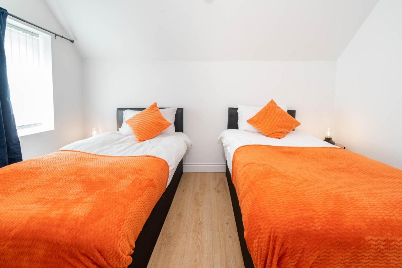 2 Bedroom Loft And Spacious Apt- One Choice Stays- Jq เบอร์มิงแฮม ภายนอก รูปภาพ